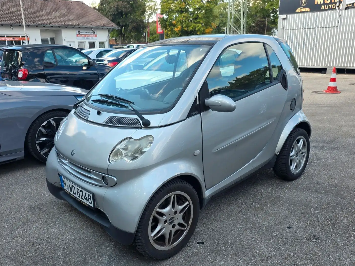 smart forTwo fortwo coupe Basis Silber - 1