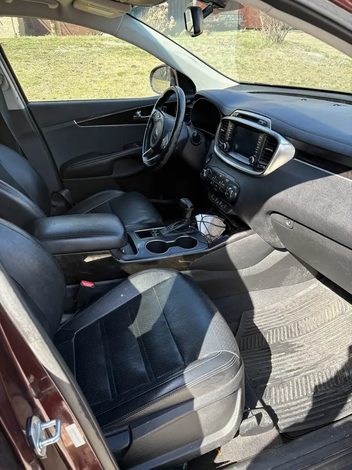 Kia Sorento снимка Kia Sorento