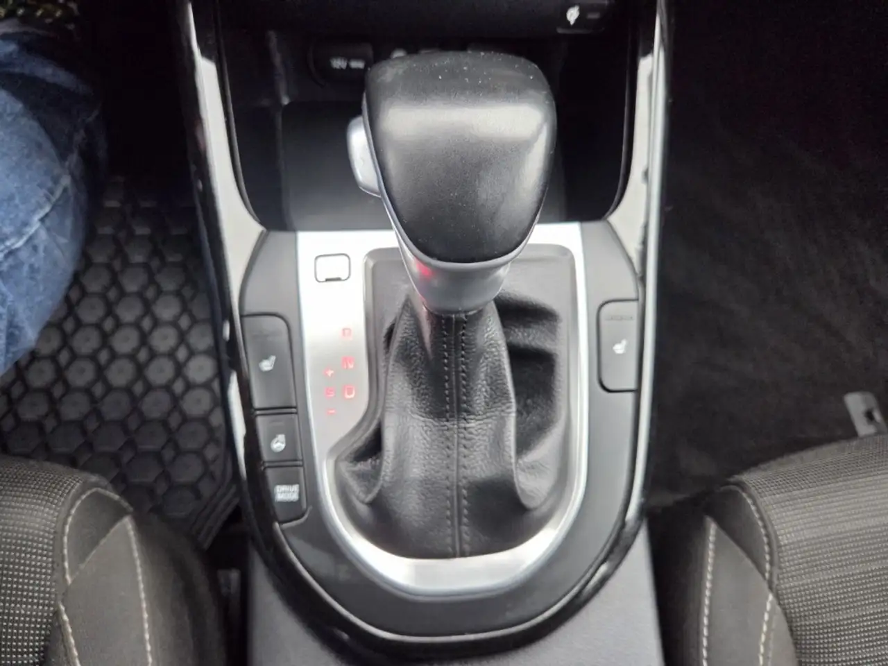 Kia Forte снимка Kia Forte