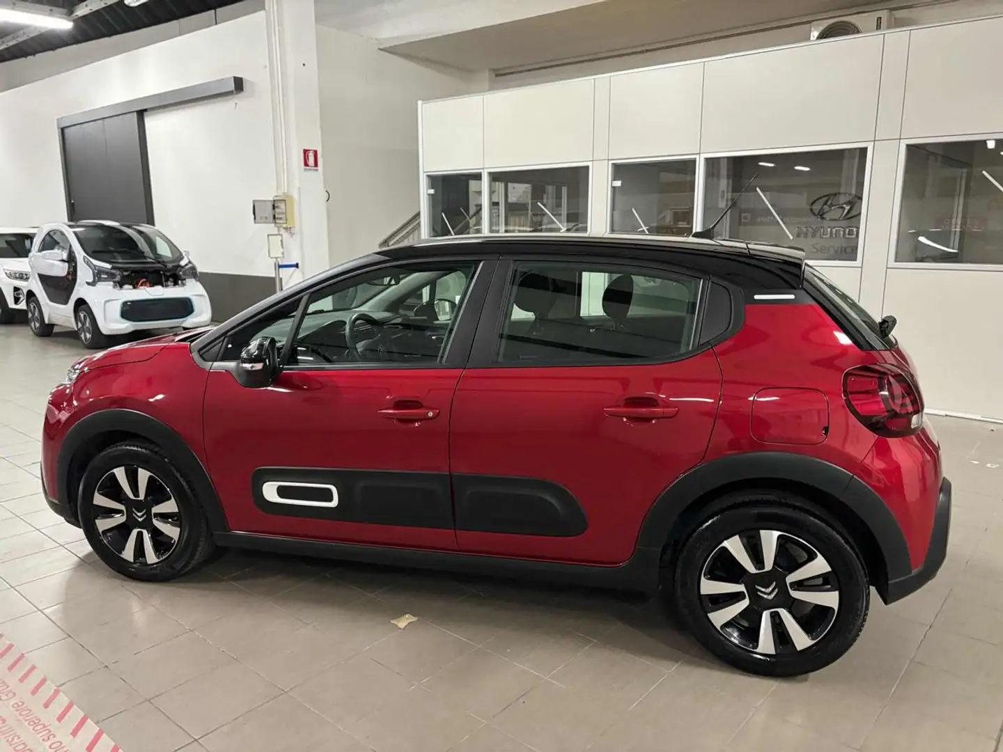 Citroen C3 PureTech 83 S&S Shine Rosso - 2