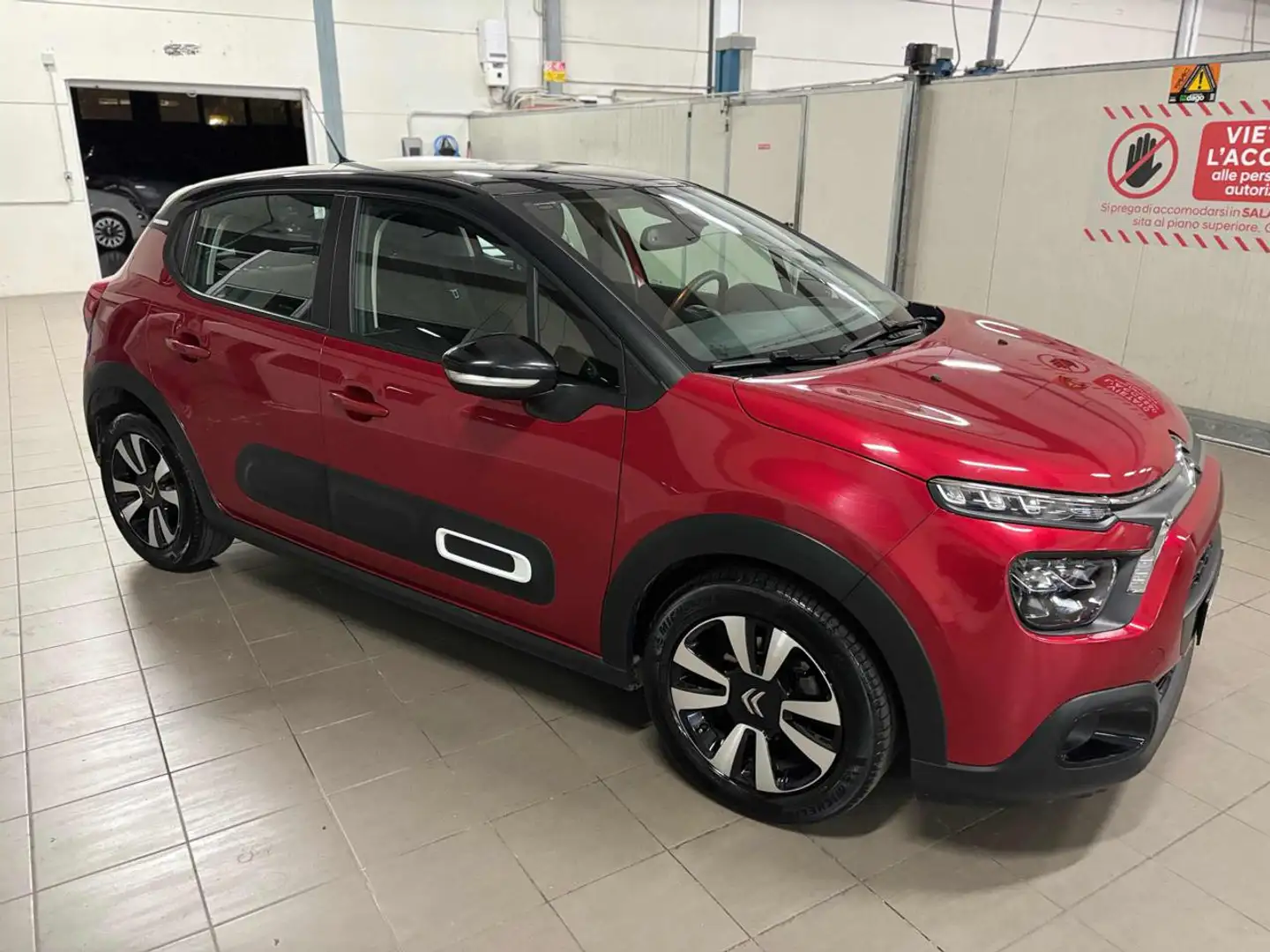 Citroen C3 PureTech 83 S&S Shine Rosso - 1