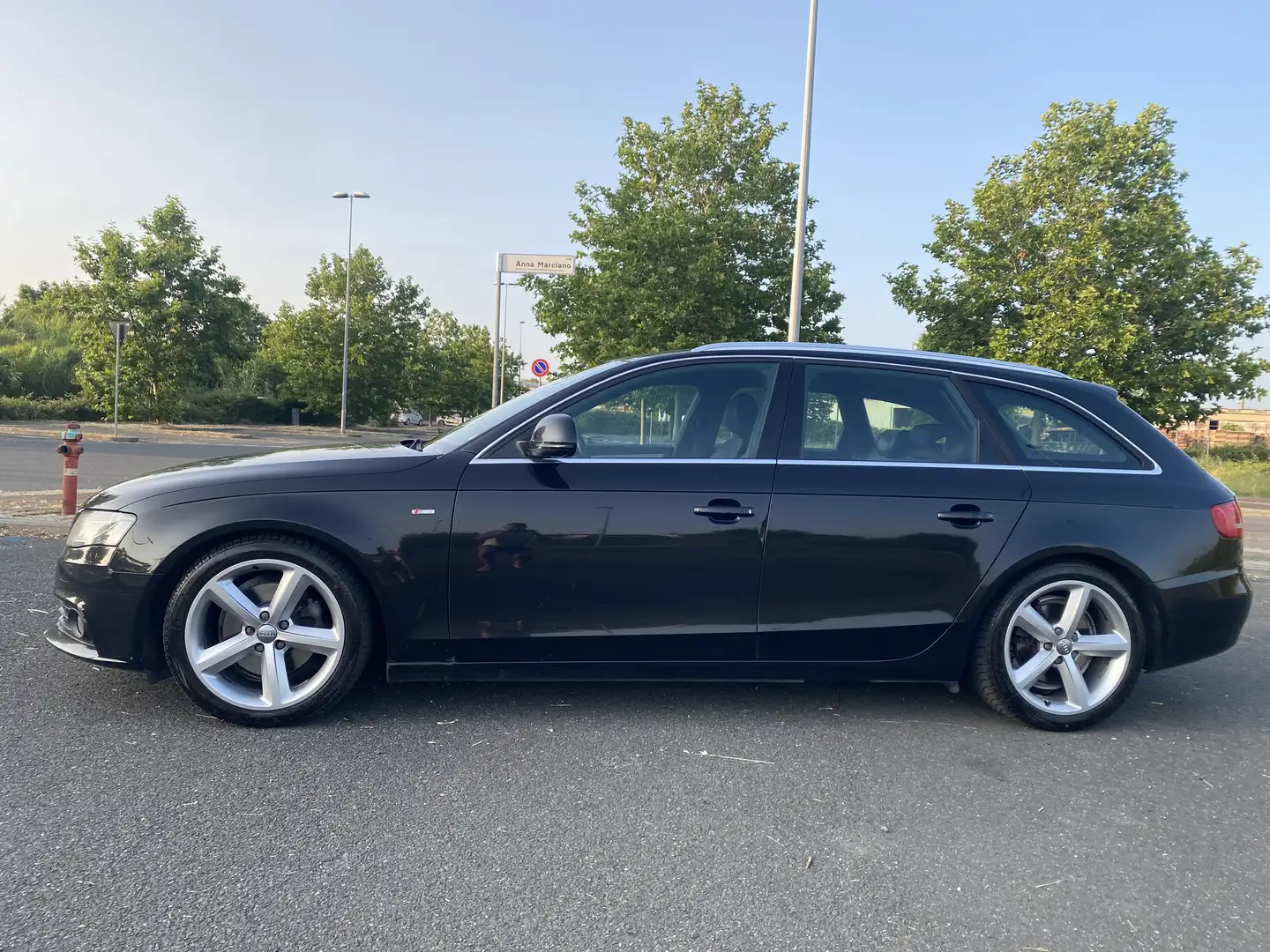 Audi A4 Avant 2.0 tdi S-Line 143cv Nero - 2