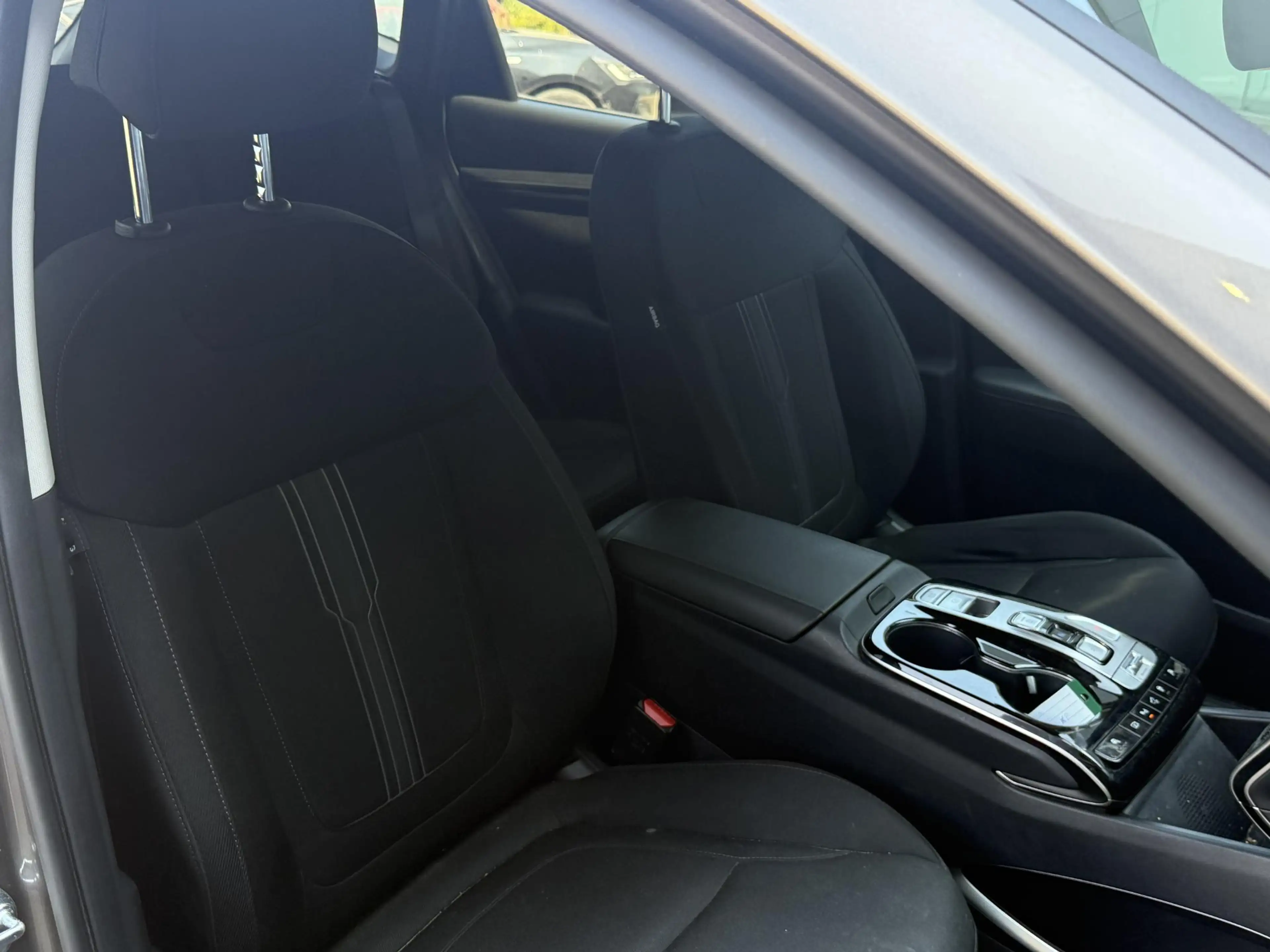 Hyundai TUCSON 1.6 T-GDI HEV Comfort Smart All Season Banden | Ad — photo 12