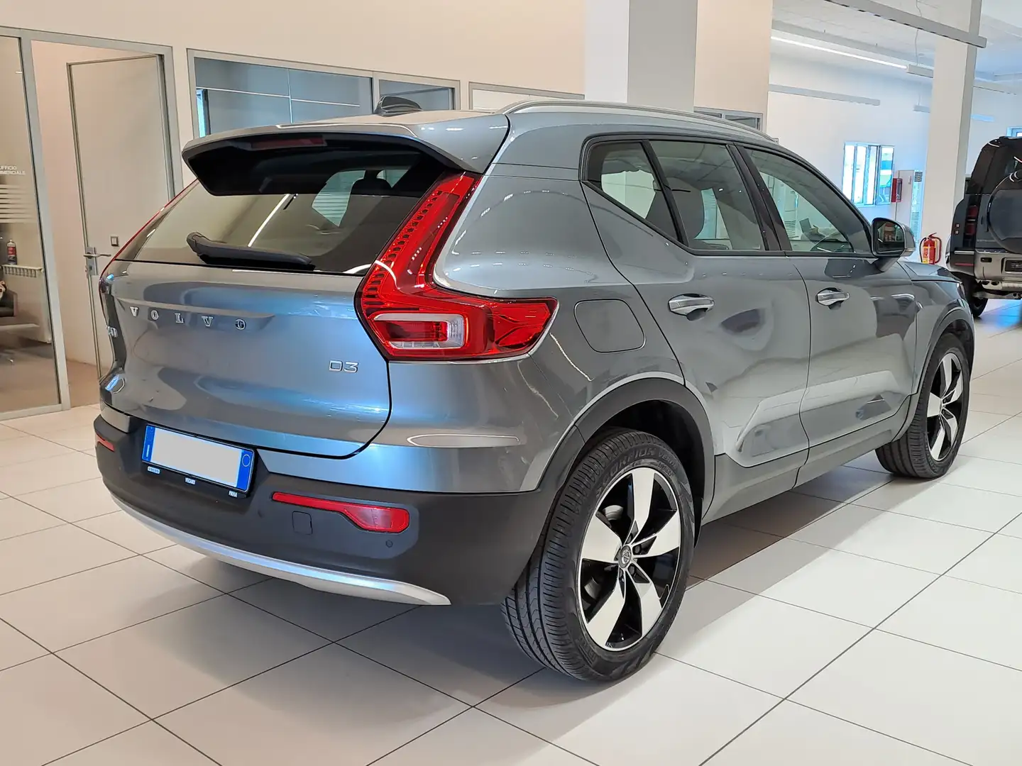 Volvo XC40 XC40 2.0 d3 Momentum geartronic Gris - 2