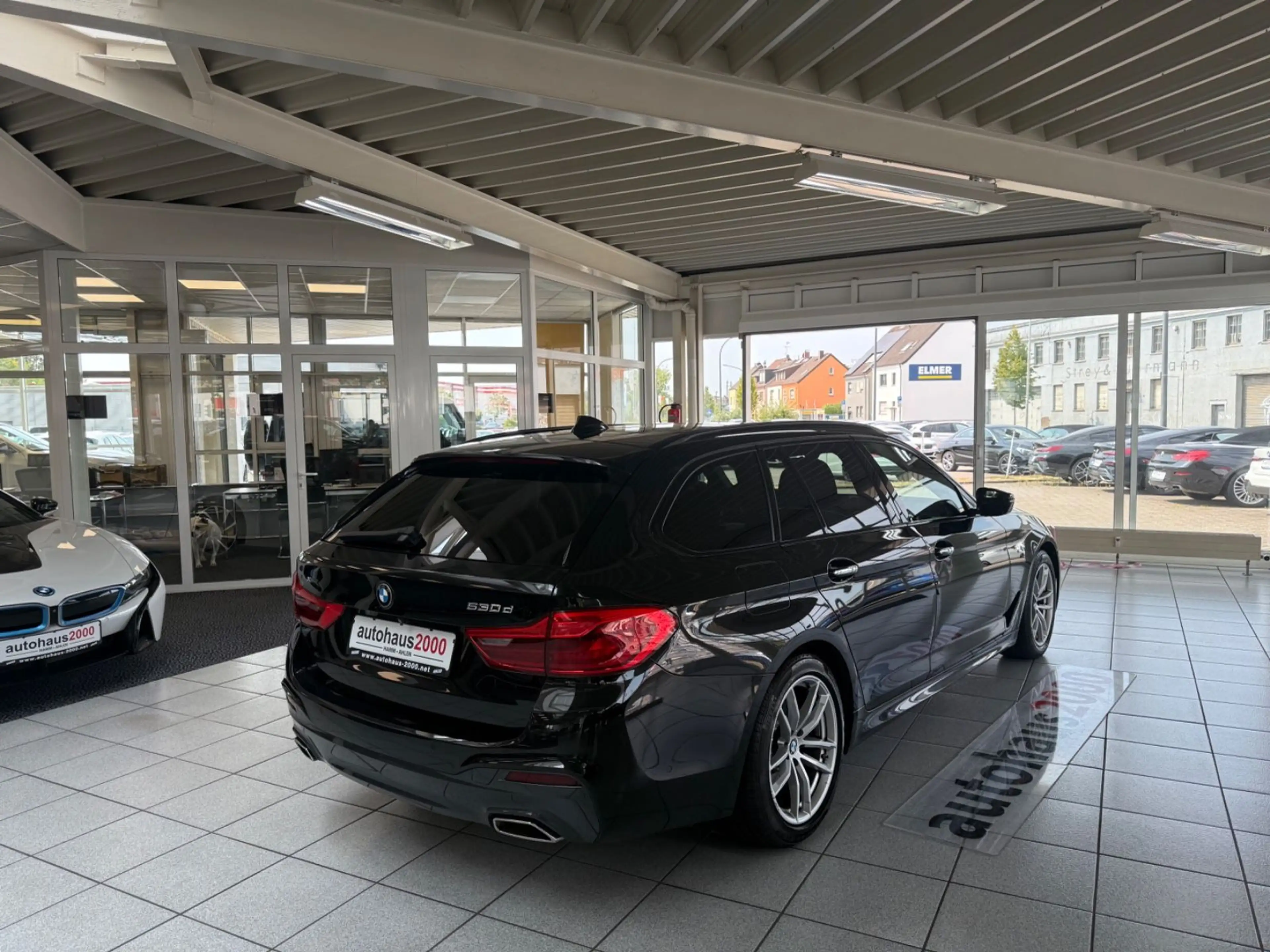 BMW 530 d xDrive M Sportpaket AUT./LED/HUD/CAM/SITZBE — photo 3