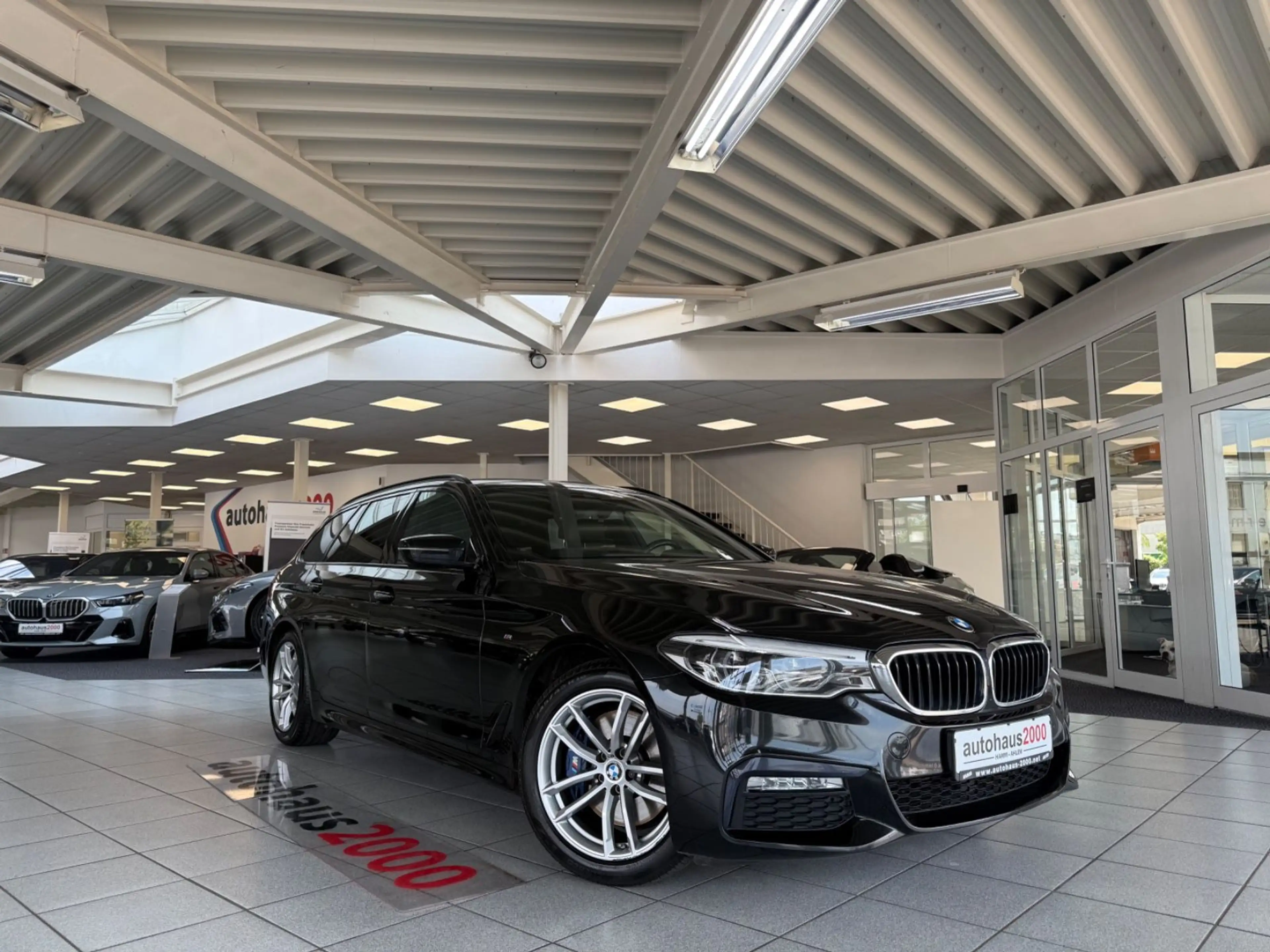 BMW 530 d xDrive M Sportpaket AUT./LED/HUD/CAM/SITZBE