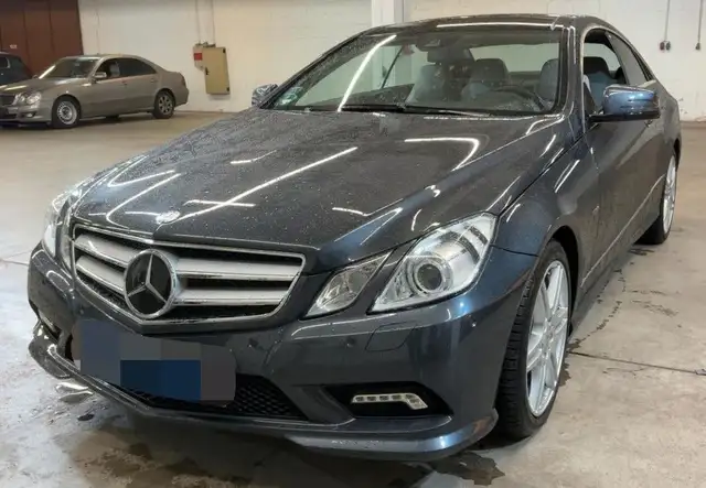 Mercedes-Benz E 350 V6*AMG*Distronic+*Pano*Leder*TotwinkelASS*