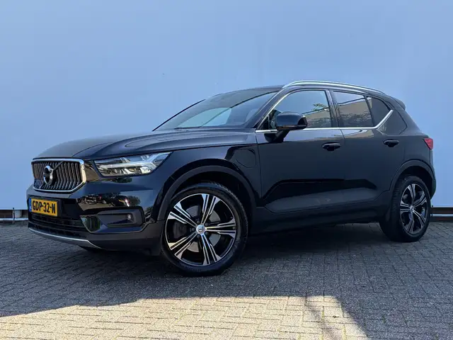 Volvo XC40 view 13