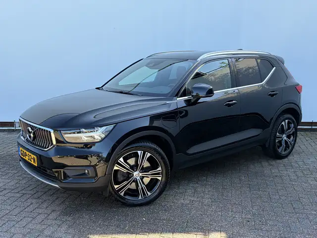 Volvo XC40 view 14