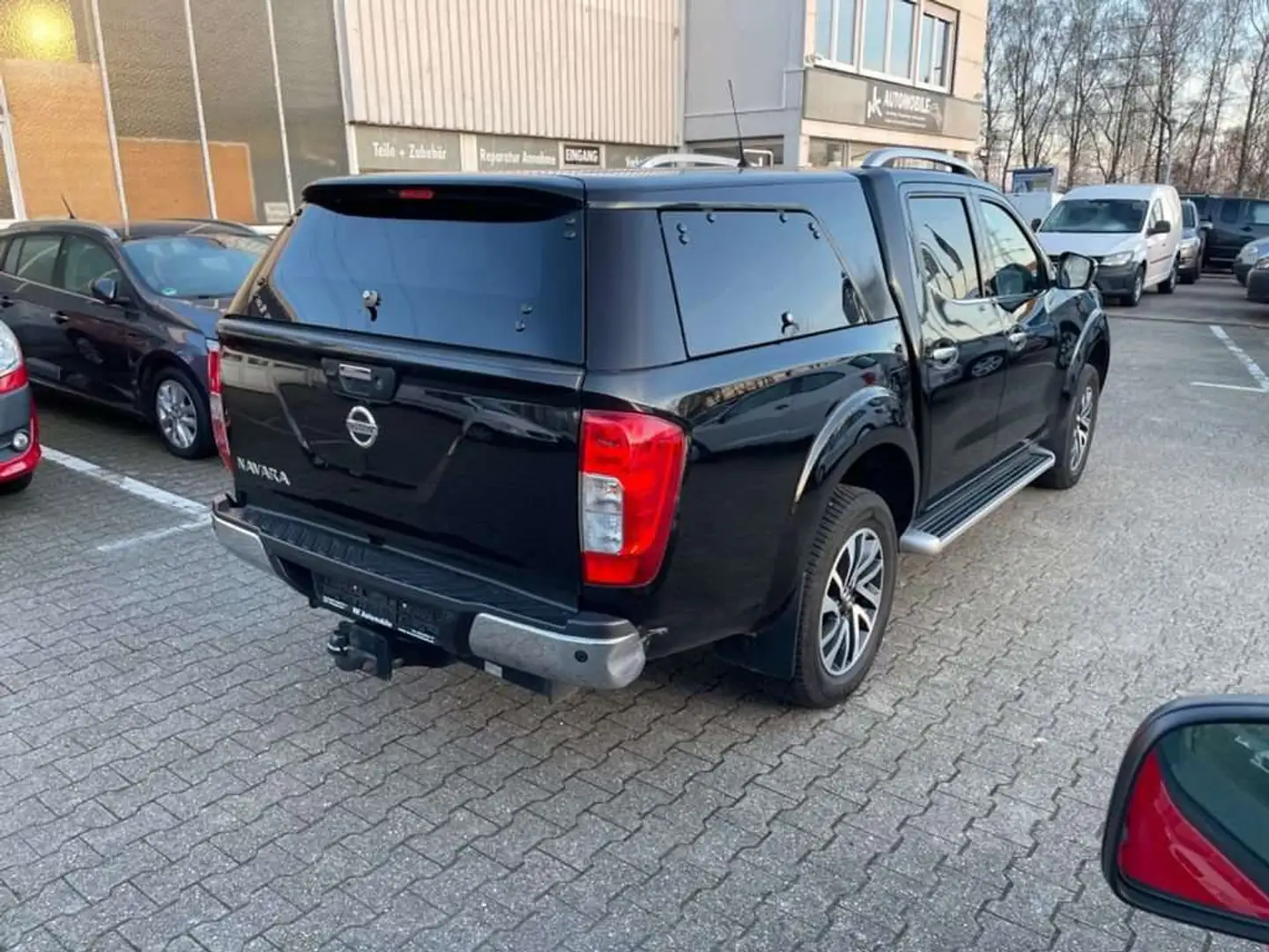 Nissan Navara NP300 Tekna Double Cab 4x4 Gri - 2