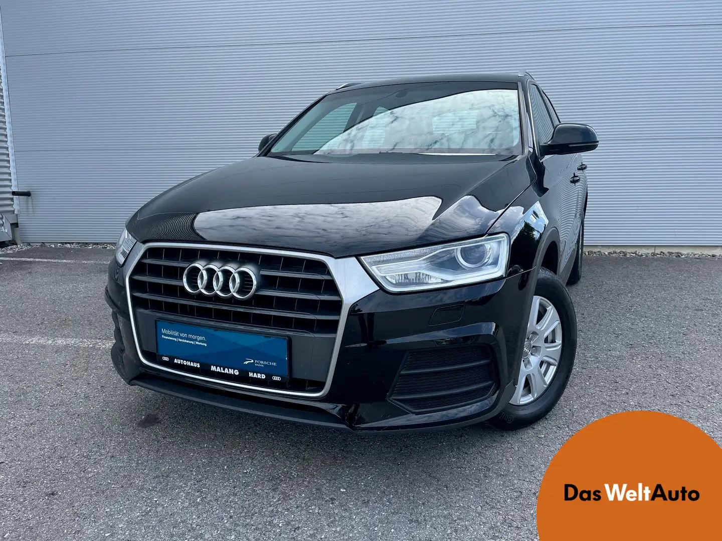 Audi Q3 2.0 TDI intro Schwarz - 1