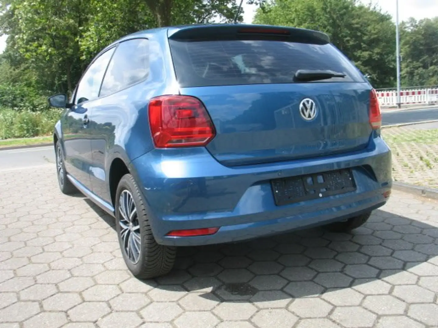 Volkswagen Polo Trendline BMT/Start-Stopp V (6C1) Blau - 2