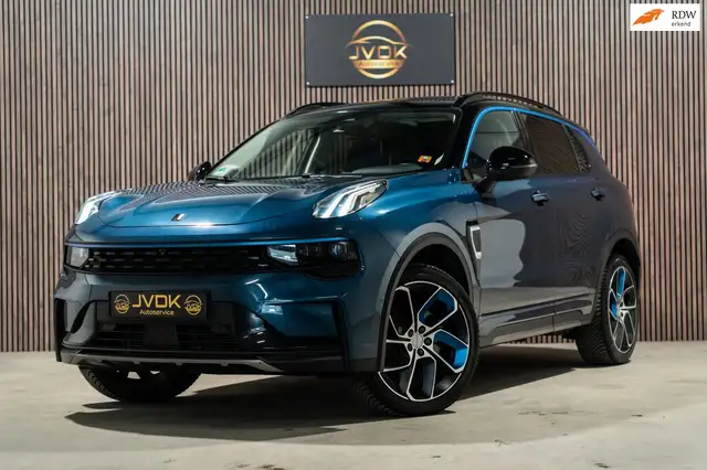Lynk & Co 01