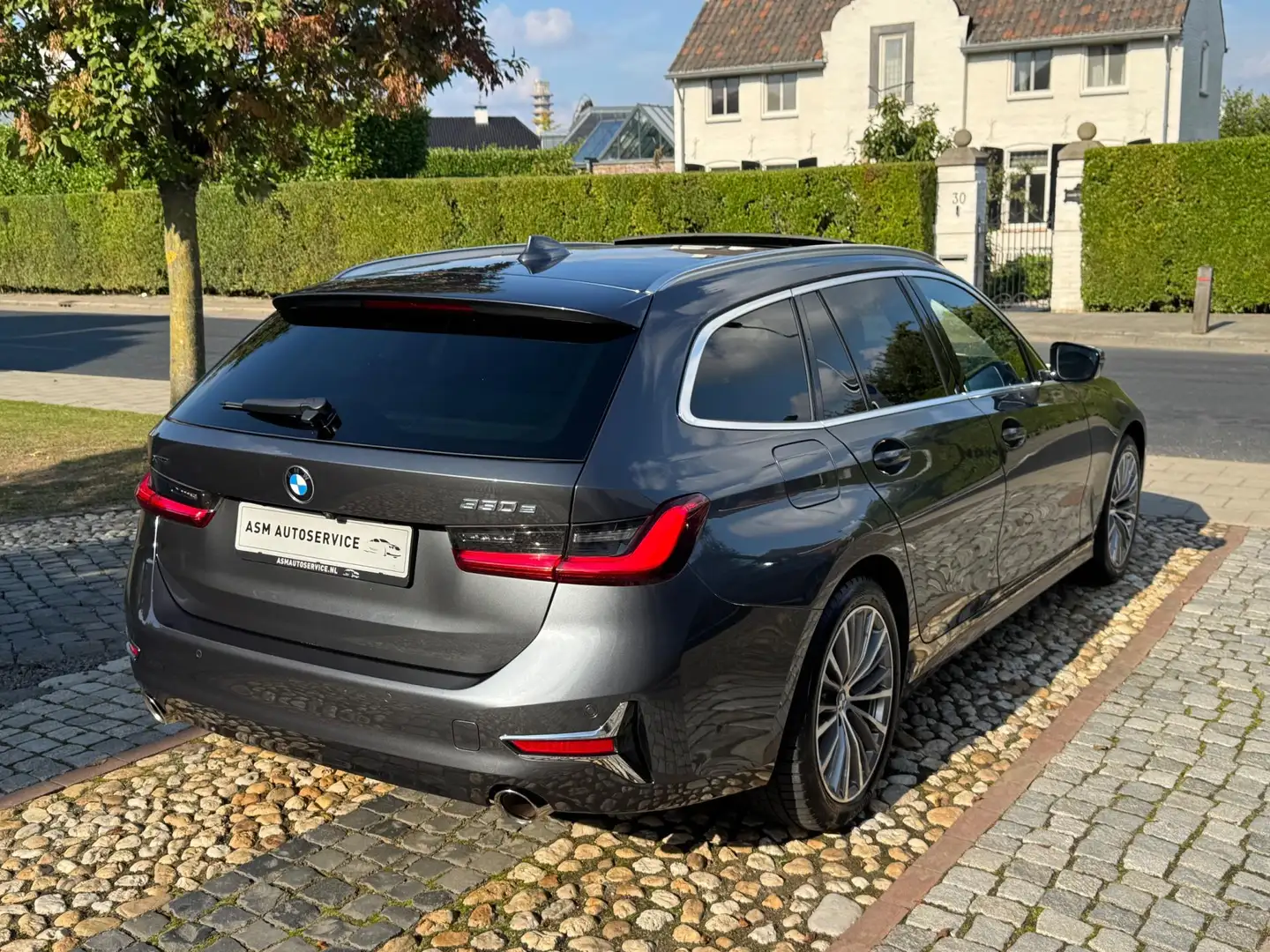 BMW 330 3-serie Touring 330e xDrive High Executive Panodak Gris - 2