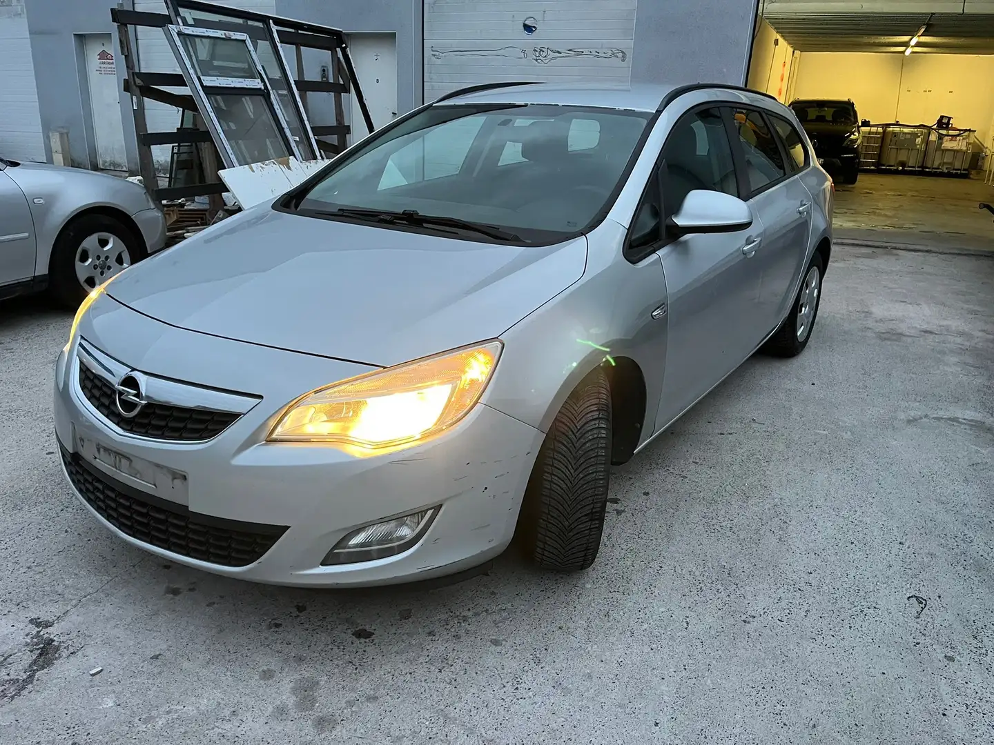 Opel Astra Break 1.9 CDTI - 150 Cosmo - 2