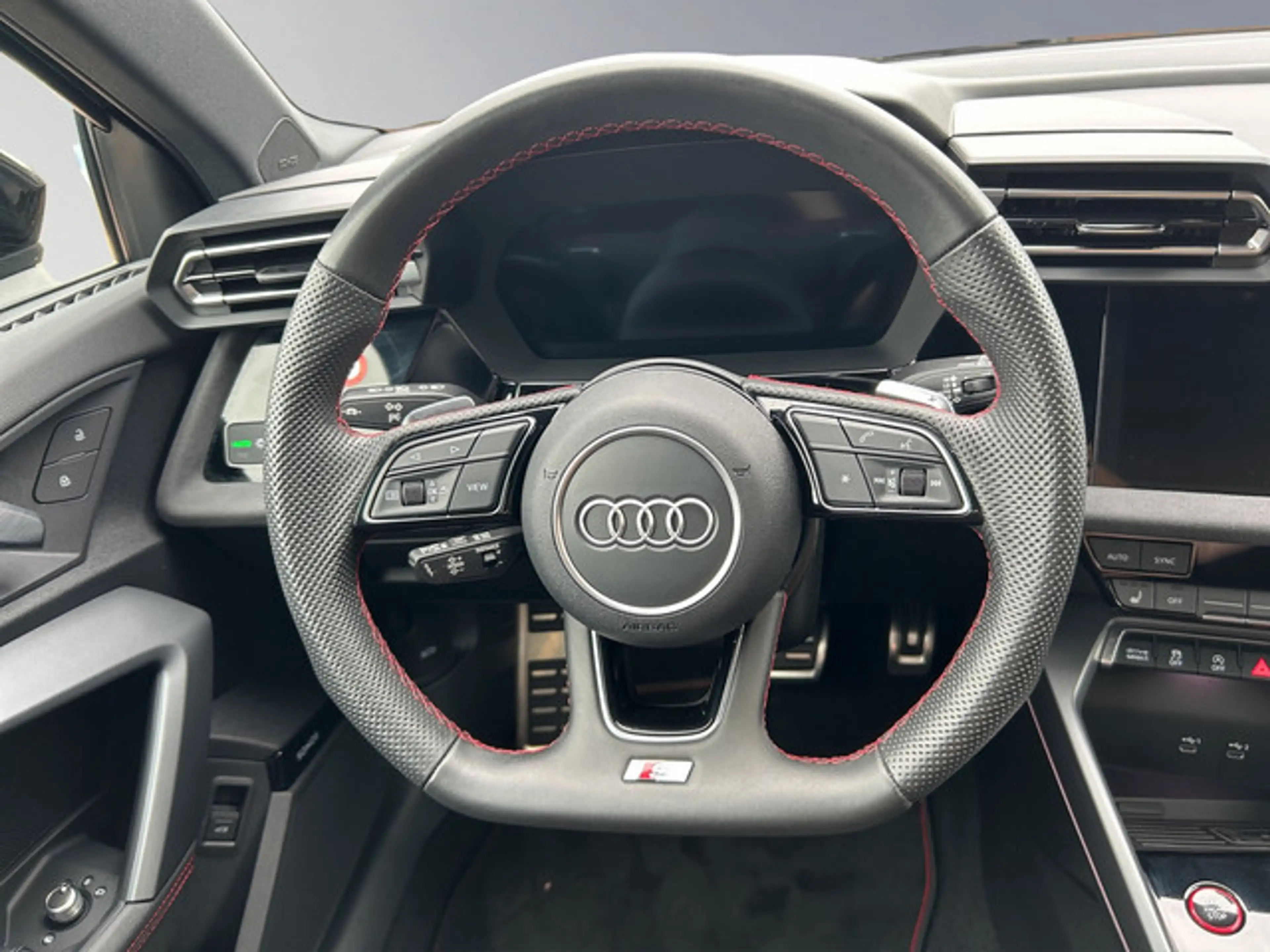 Audi S3 Sportback 2.0 TFSI quattro FACEL. SONOS — photo 13
