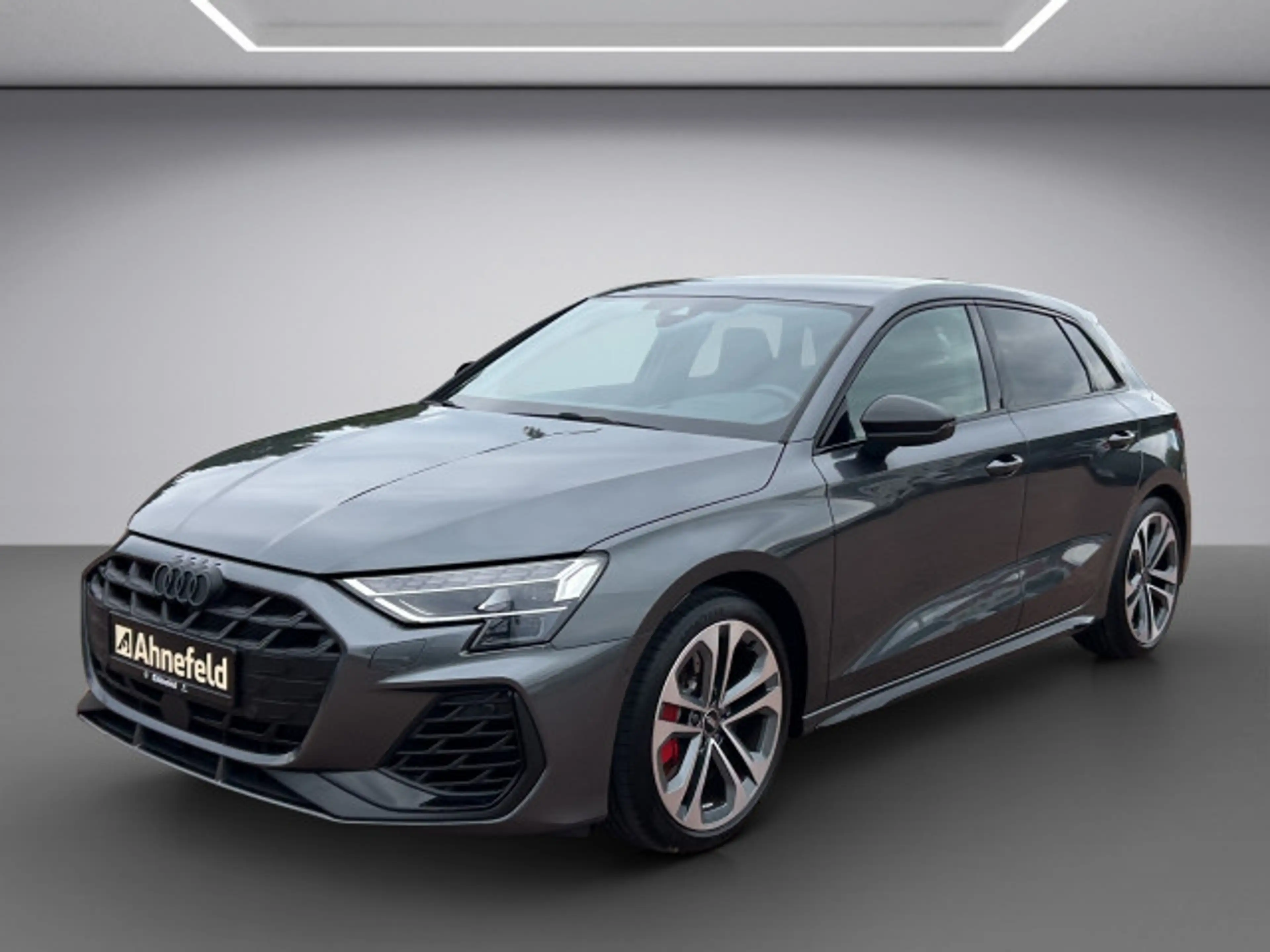 Audi S3 Sportback 2.0 TFSI quattro FACEL. SONOS — photo 2