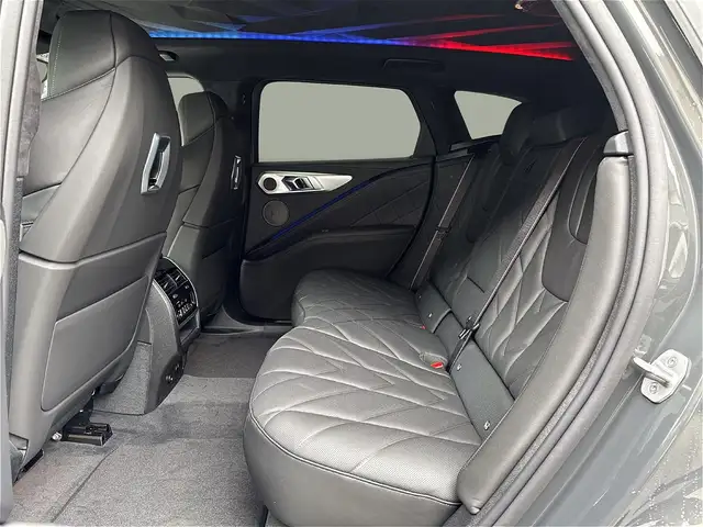BMW XM 50e 23 ZOLL | AHK | Iconic Glow | Driving Assistan Ansicht 11