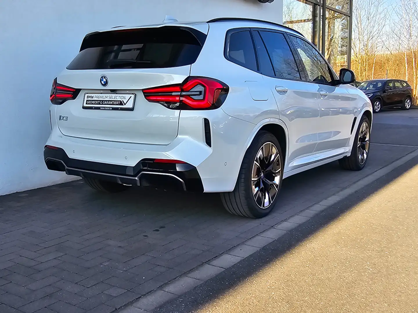BMW iX3 ix3 iX3 IMPRESSIVE EDC Klimaaut. Head-Up AHK Weiß - 2