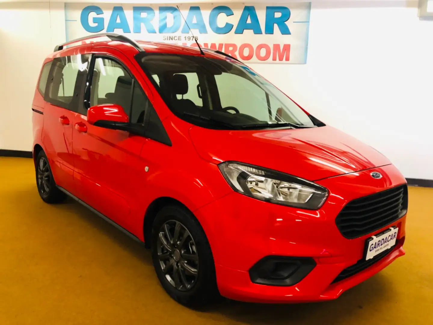 Ford Tourneo Courier 1.5 TDCI 100 CV S Rosso - 1