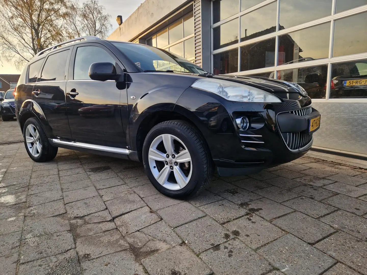 Peugeot 4007 2.4 ST 5p. Zwart - 1