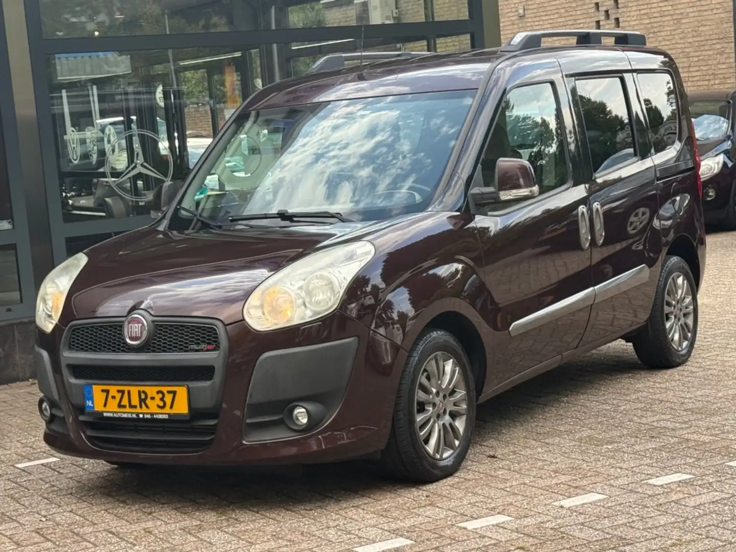 Fiat Doblo 1.6 M-JET ACTIVE Marrón - 2
