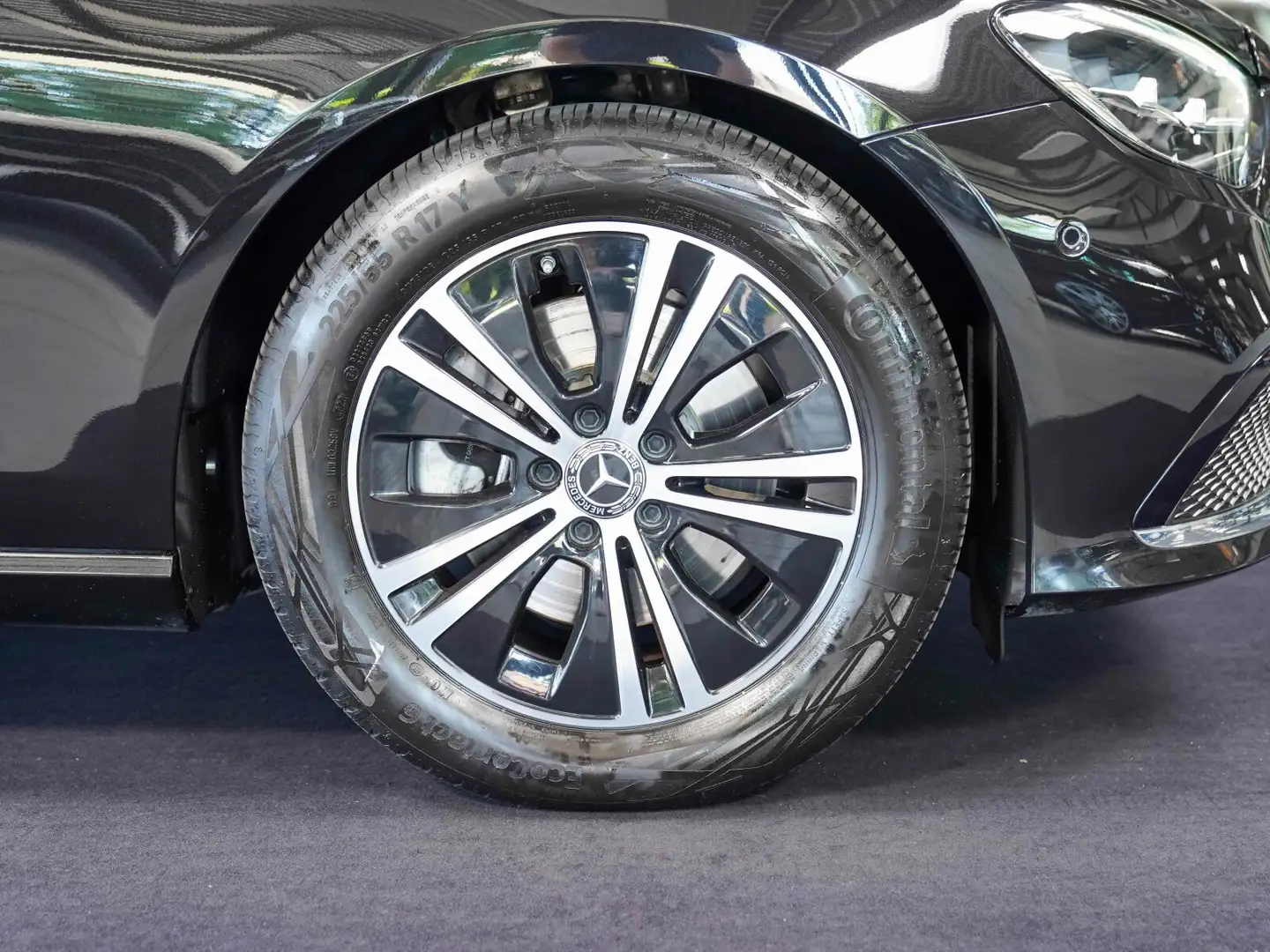 Mercedes-Benz E 200 E 200 T AVANTGARDE Burmester DAB Rückfahrkamera Schwarz - 2