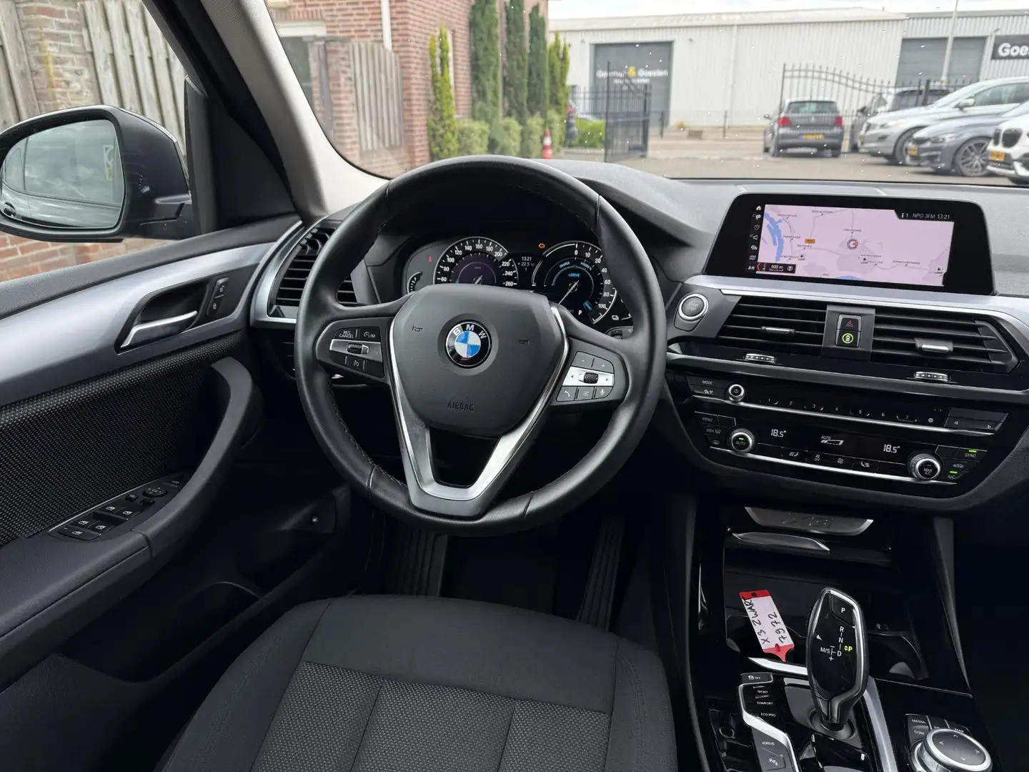 BMW X3 xDrive30e Business Edition Plus Zwart - 2