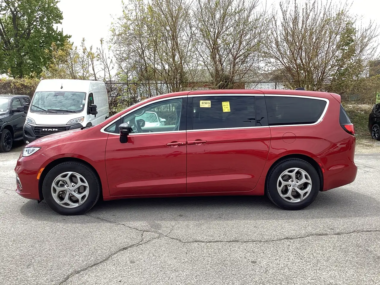 Chrysler Pacifica photo Chrysler Pacifica