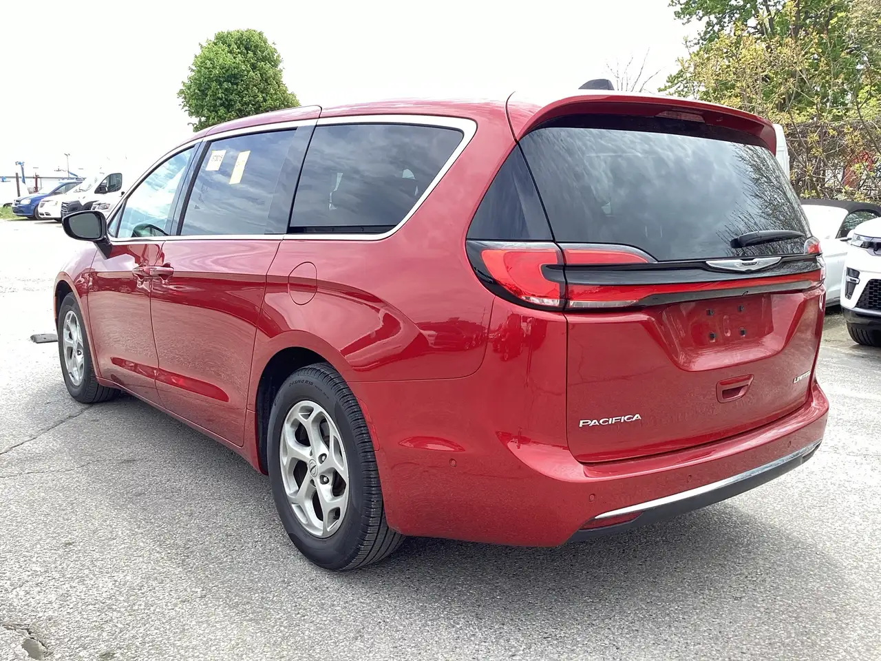 Chrysler Pacifica photo Chrysler Pacifica