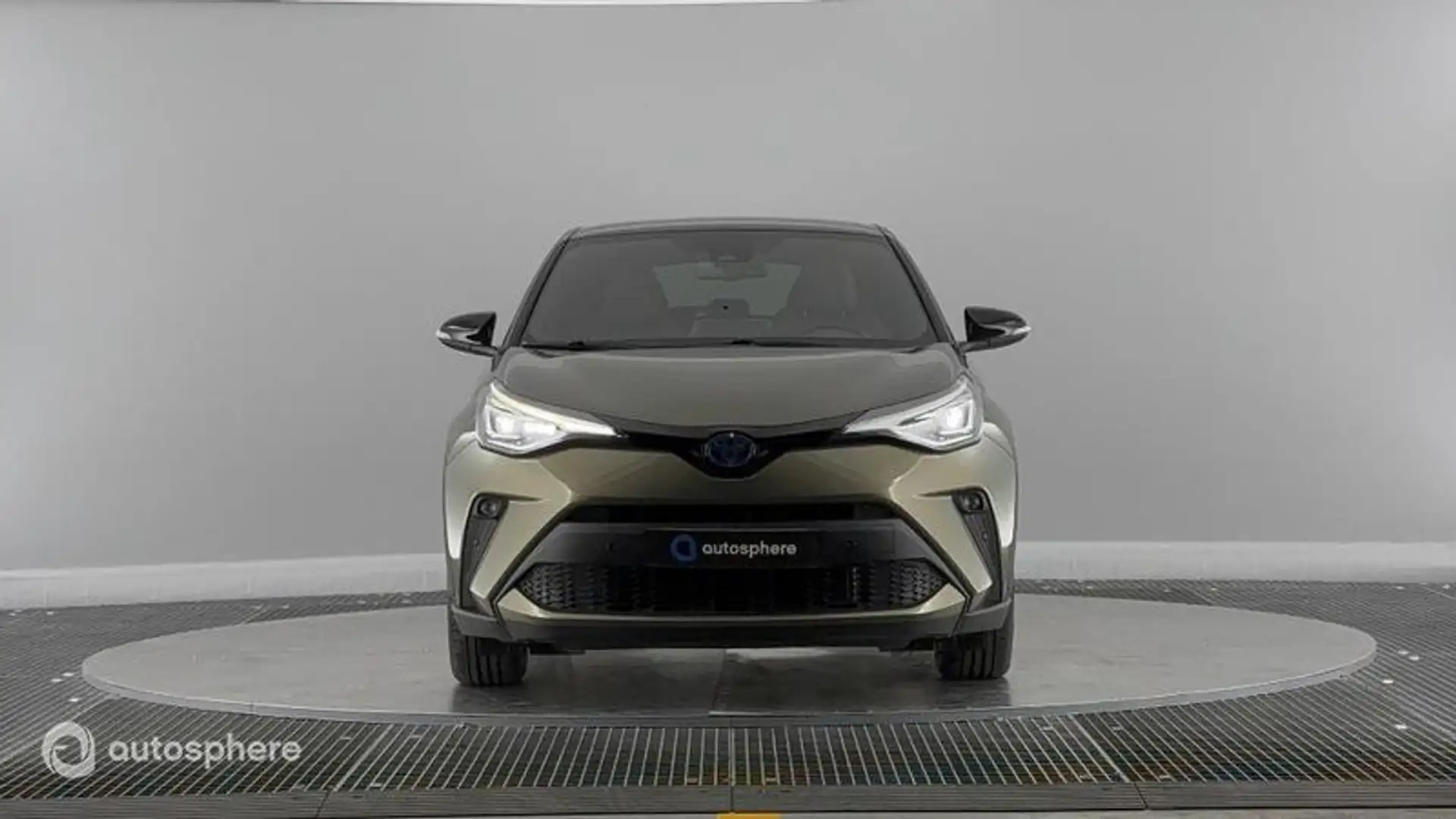 Toyota C-HR 122h Distinctive 2WD E-CVT MY22 - 2