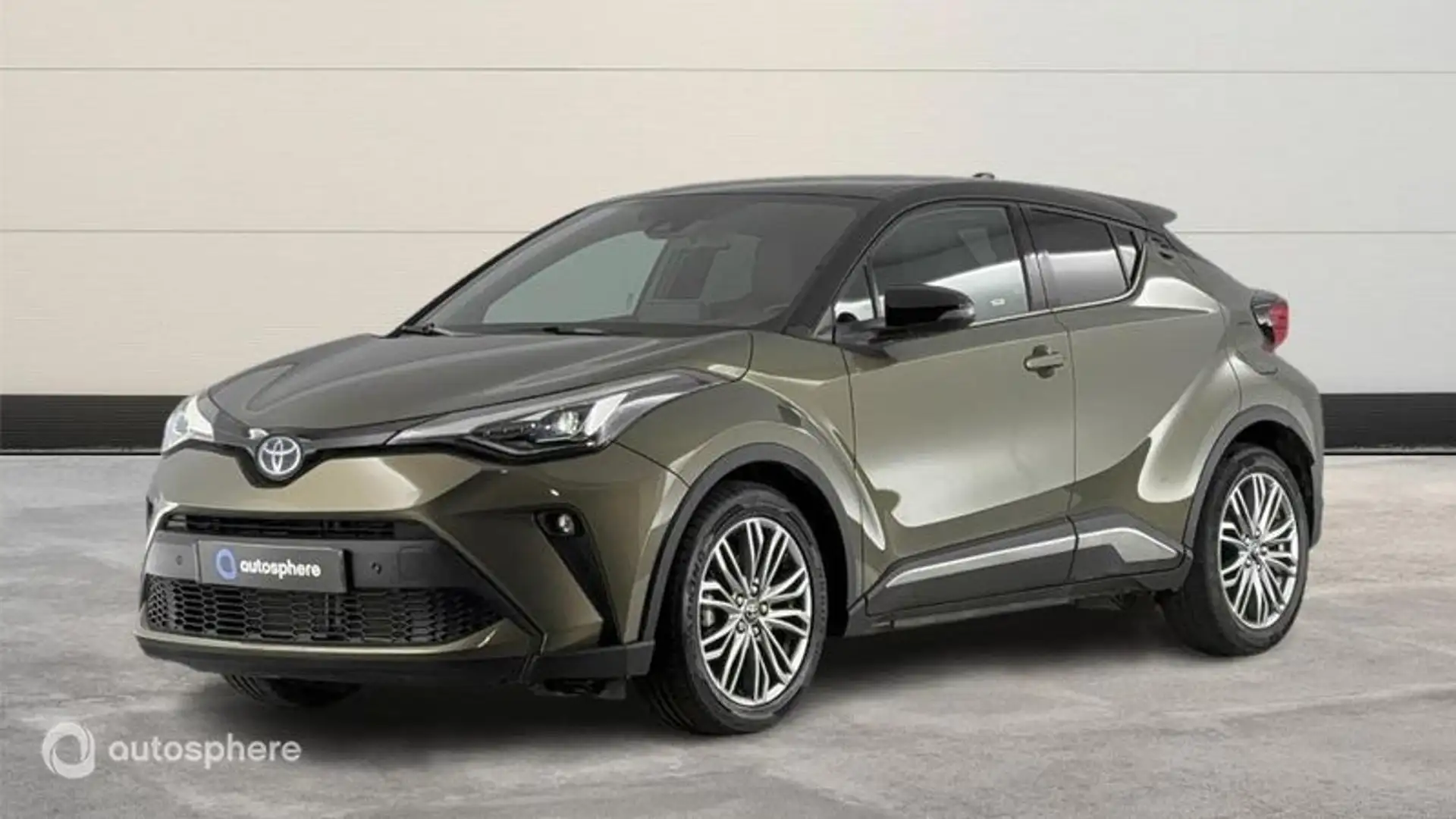 Toyota C-HR 122h Distinctive 2WD E-CVT MY22 - 1