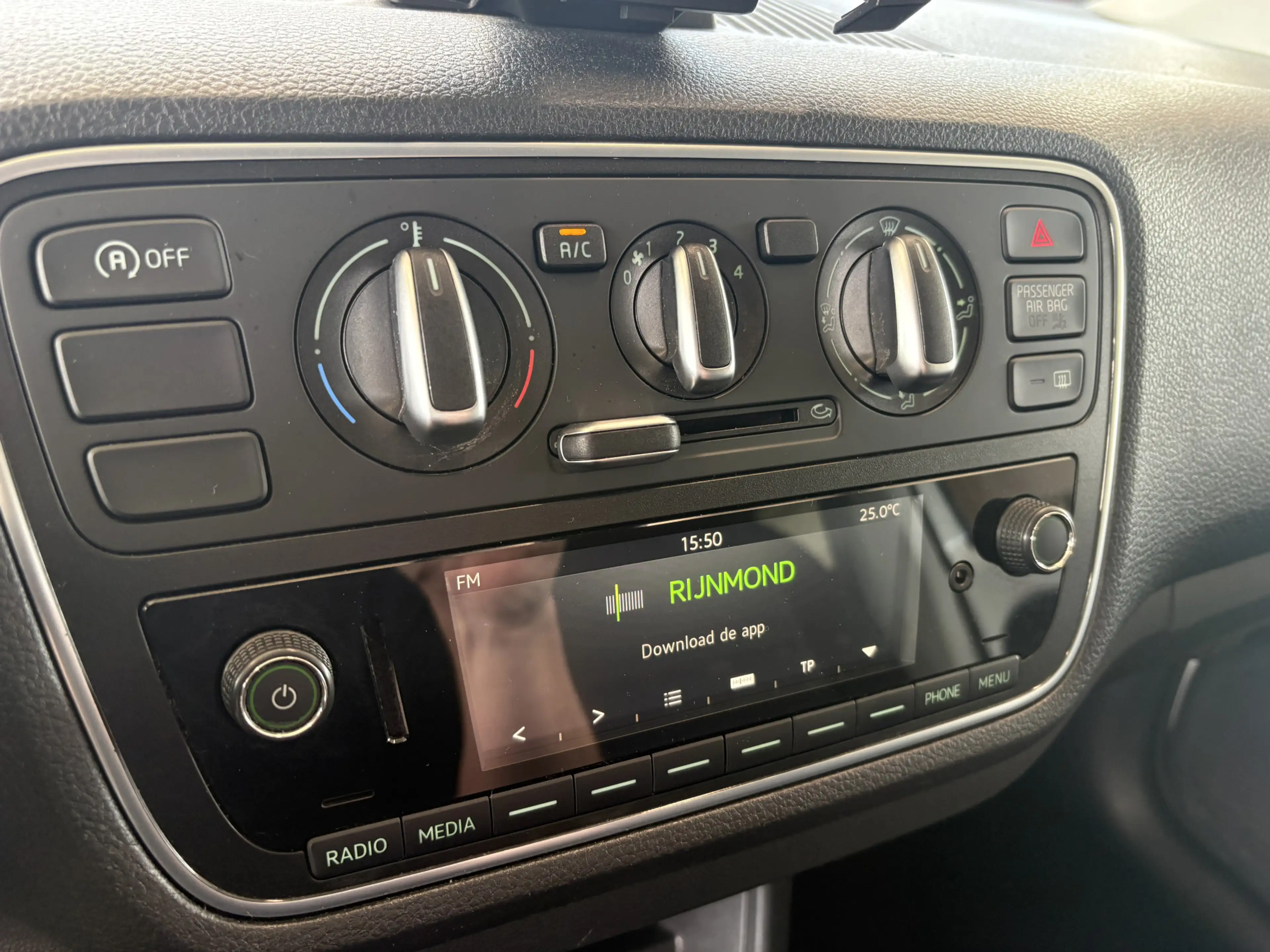Skoda Citigo 1.0 Ambition Plus 5-drs. AIRCO/CRUISE/MEDIA — photo 3