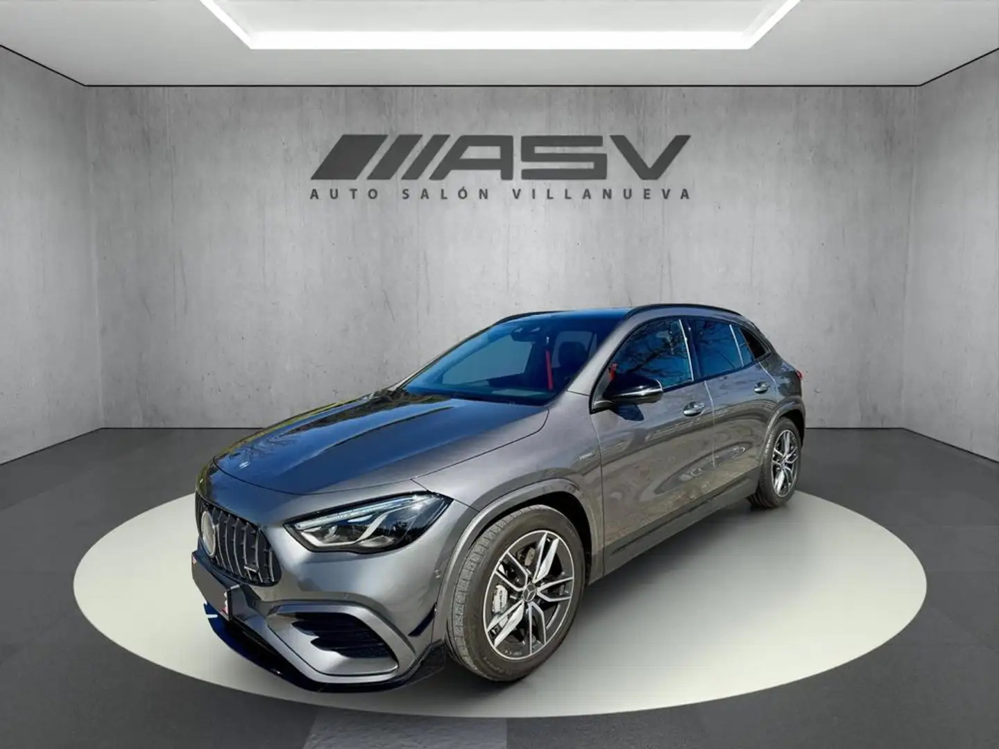 Mercedes-Benz GLA 35 AMG 4Matic 8G-DCT Gris - 1