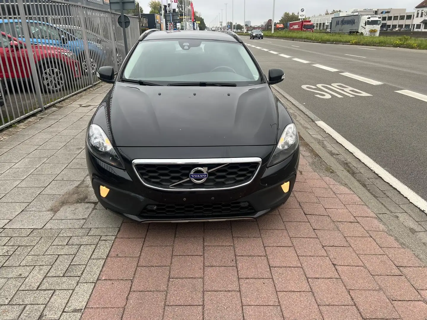 Volvo V40 Cross Country V40 Cross Country D2 Powershift Zwart - 1