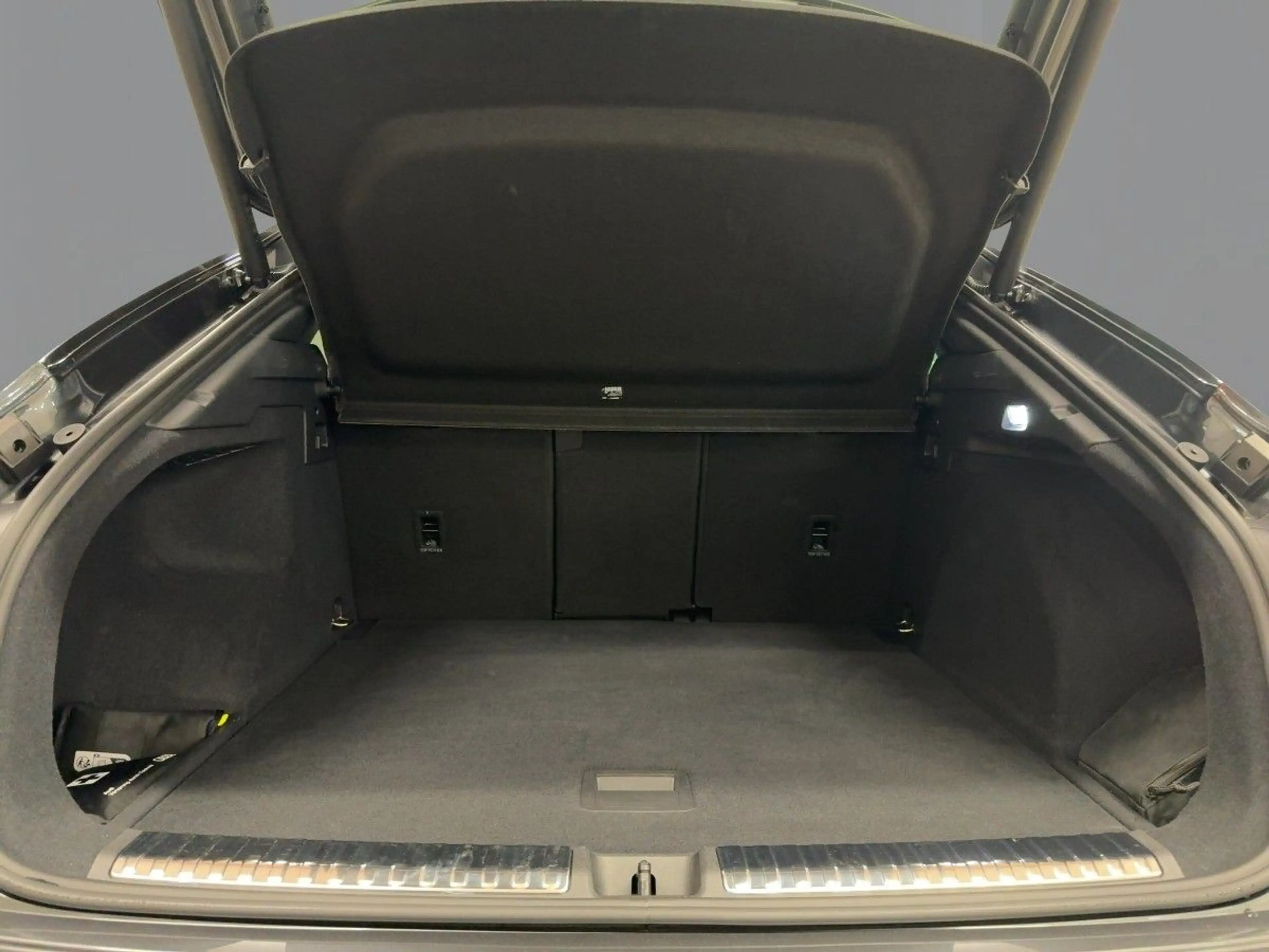 Audi Q3 TDI S tronic 2xS LINE/NAVI/ACC/LED+ — photo 7
