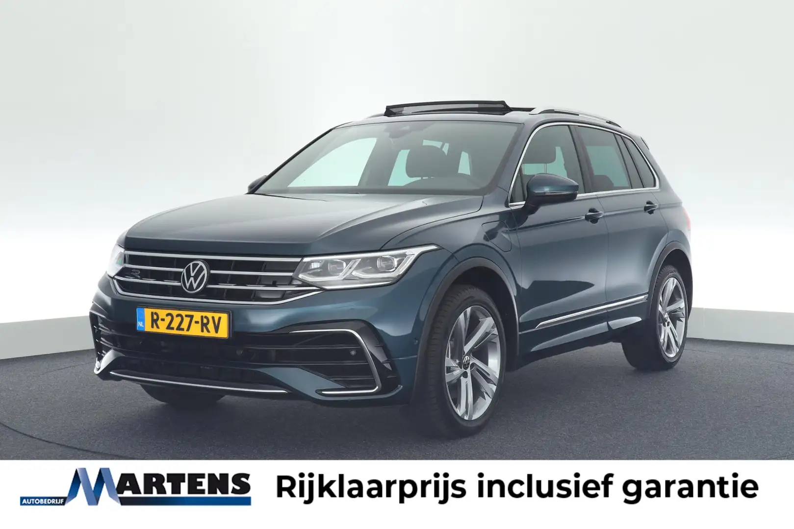 Volkswagen Tiguan 1.4 TSI eHybrid 245pk R-Line Business + Trekhaak S Blauw - 1