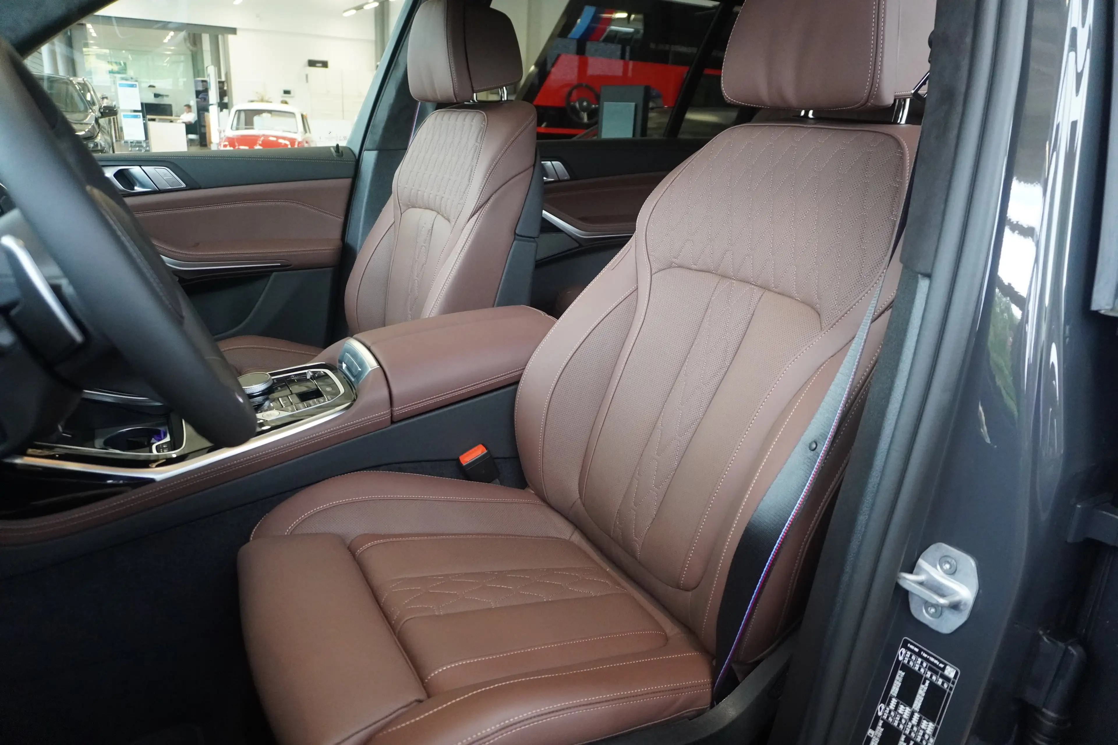 BMW X7 xDrive40d M Sport PRO AHK Standhz Aktivlenkung Mas — photo 14