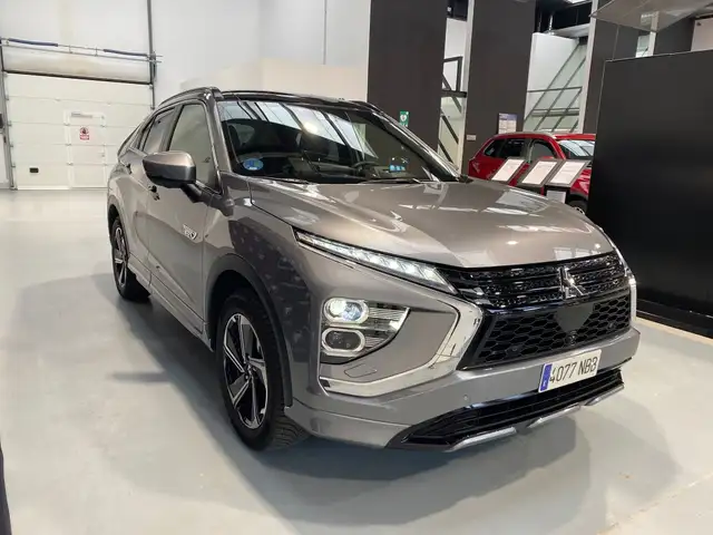 Mitsubishi Eclipse Cross PHEV Kaiteki + 4WD