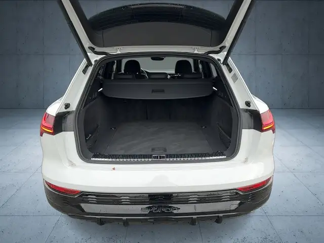 Audi Q8 E-Tron view 13