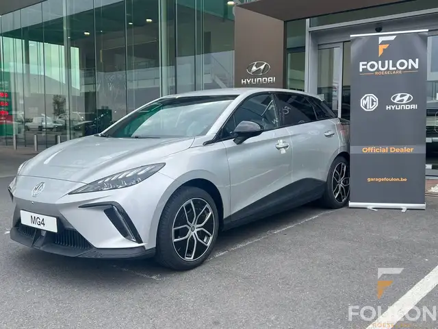 MG MG4 64 kWh Luxury | STOCK