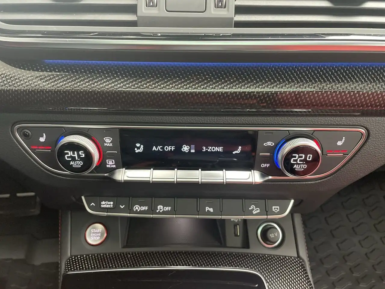 Audi SQ5 снимка Audi SQ5