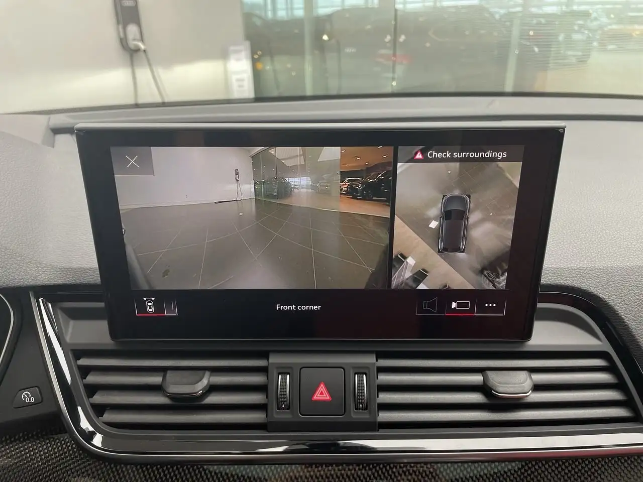 Audi SQ5 снимка Audi SQ5