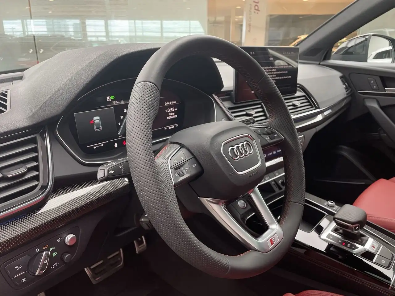 Audi SQ5 снимка Audi SQ5
