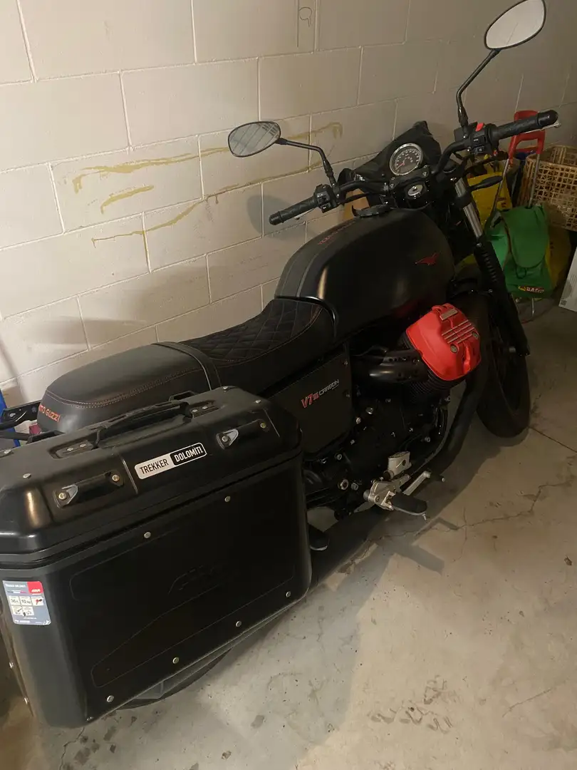 Moto Guzzi V 7 III Carbon Negru - 1