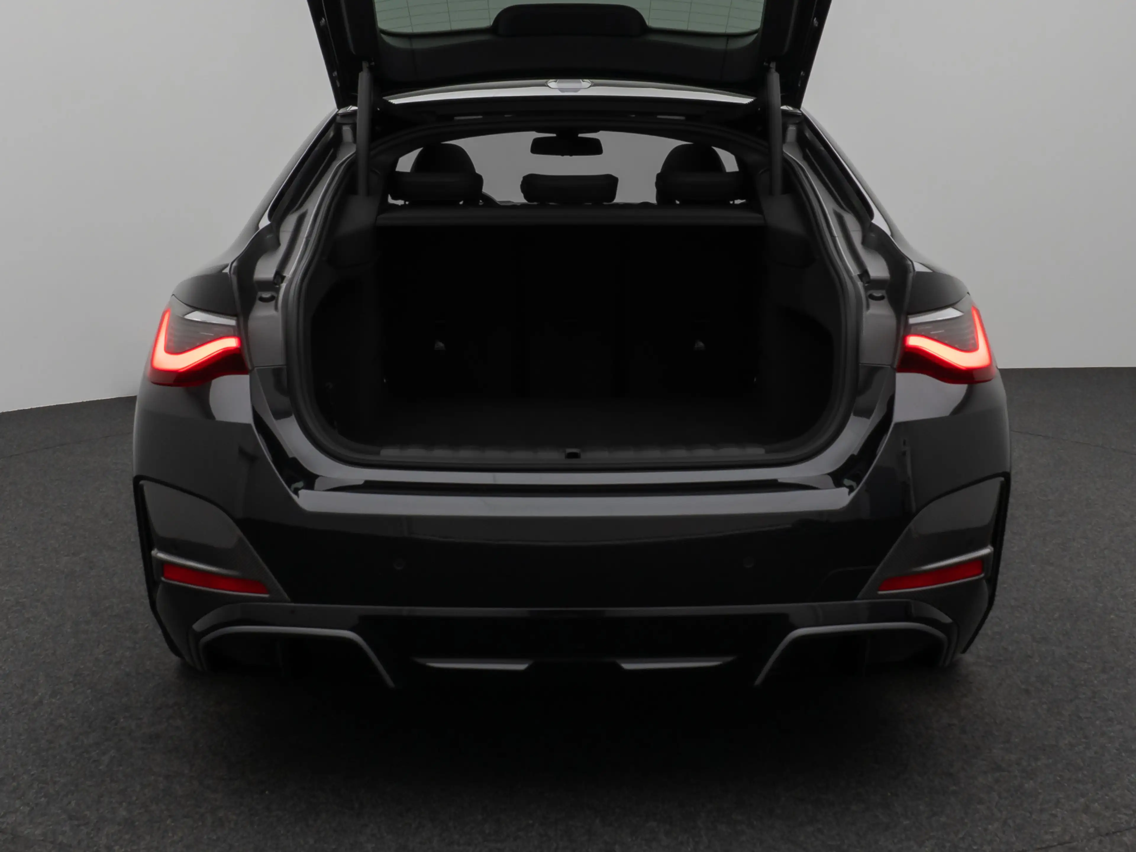 BMW i4 Gran Coupé Glasdach Kamera HUD H K 20Zoll — photo 13