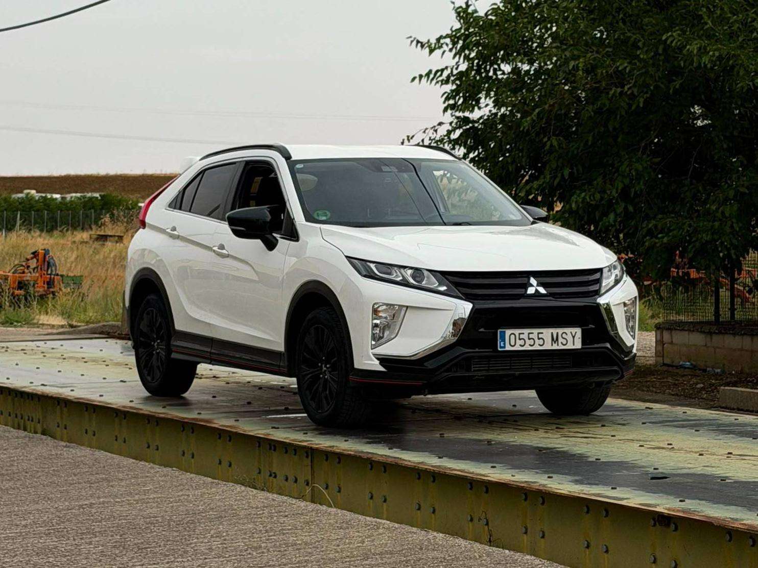 Mitsubishi Eclipse Cross Eclipse Cross 220 DI-D Kaiteki 4WD 8AT Kaiteki - foto 1