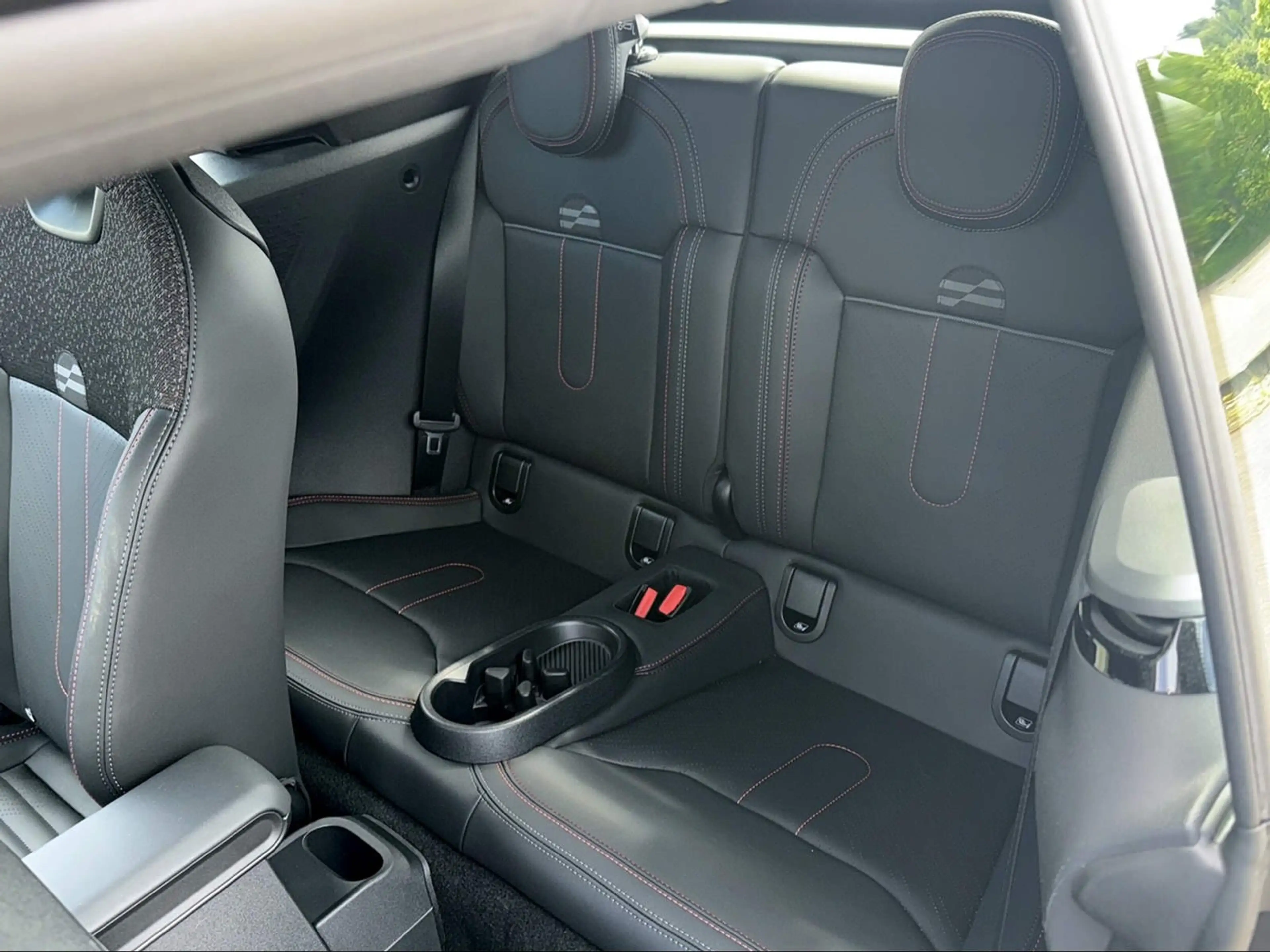 MINI John Cooper Works Cabrio John Cooper Works — photo 9