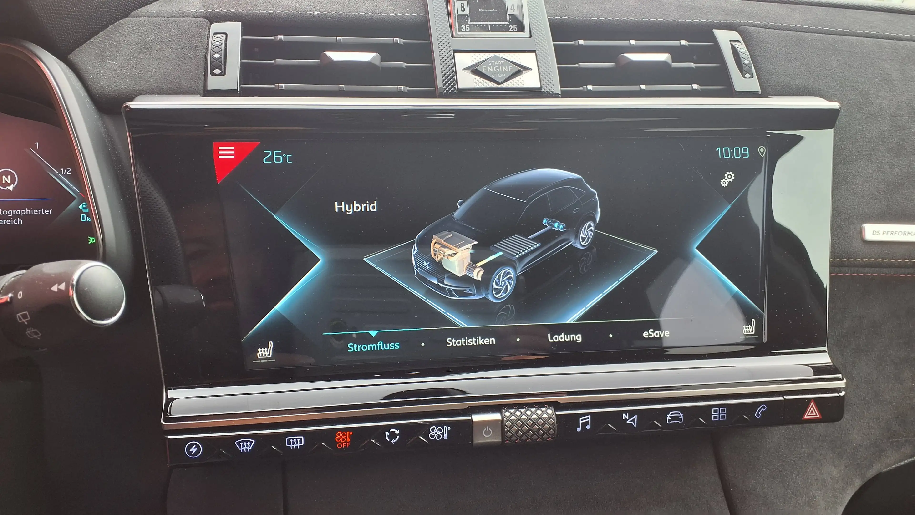 DS Automobiles DS 7 Crossback E-Tense 300 4x4 Performance Line+ — photo 14