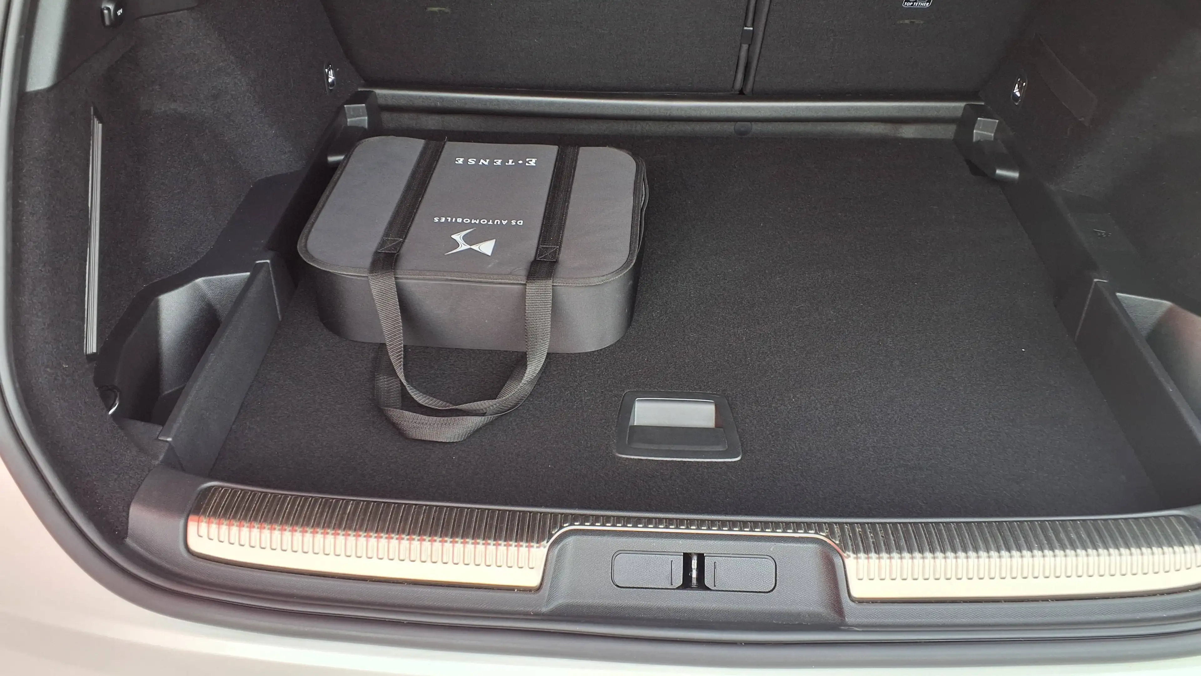 DS Automobiles DS 7 Crossback E-Tense 300 4x4 Performance Line+ — photo 7